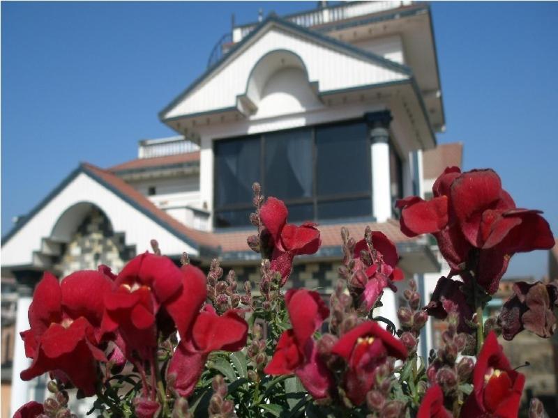 Chef House Resort Kathmandu Ngoại thất bức ảnh